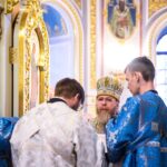 В  Неделю Крестопоклонную Митрополит Тихон возглавил Литургию в кафедральном Александро-Невского собора.