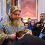 В  Неделю Крестопоклонную Митрополит Тихон возглавил Литургию в кафедральном Александро-Невского собора.