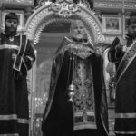 В  канун Великой Субботы епископ Бахчисарайский Каллиник совершил утреню с чином погребения Господа нашего Иисуса Христа в кафедральном Александро - Невском соборе г. Симферополя.