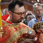 В праздник Происхождения Честных Древ Животворящего Креста Господня  епископ Нестор совершил малое освящение воды и освятил мед в кафедральном Александро-Невском соборе г. Симферополя.