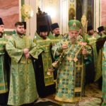 Всенощное бдение в кафедральном Свято-Александро-Невском соборе в канун престольного торжества.