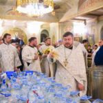 Богослужение в нижнем храме (во имя святителя Гурия, Архиепископа Таврического) в Крещенский сочельник.