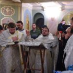 Богослужение в нижнем храме (во имя святителя Гурия, Архиепископа Таврического) в Крещенский сочельник.