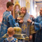 В  Неделю Крестопоклонную Митрополит Тихон возглавил Литургию в кафедральном Александро-Невского собора.