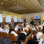 клирик Александро-Невского кафедрального собора принял участие в благотворительной акции "Белый цветок" в средней школе № 26 им. М.Т Калашникова" г. Симферополя