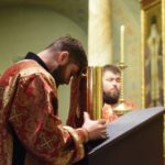 Божественная литургия в день памяти великомученика Георгия Победоносца в нижнем храме (во имя святителя Гурия, Архиепископа Таврического) кафедрального Свято-Александро-Невского собора г. Симферополя.