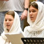 Литургия в праздник Входа Господня в Иерусалим в кафедральном Свято-Александро-Невском соборе.