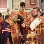 В канун праздника Воздвижения Честного и Животворящего Креста Господня епископ Ялтинский Нестор совершил всенощное бдение в кафедральном Александро-Невском соборе г. Симферополя.