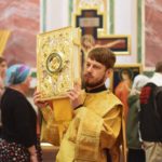 Епископ Ялтинский Нестор совершил Божественную литургию в кафедральном Александро-Невском соборе г. Симферополя в Неделю 18-ю по Пятидесятнице.