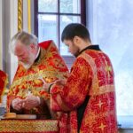 Божественная литургия в Неделю 6-ю по Пасхе в кафедральном Александро-Невском соборе.