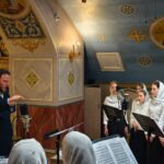 Литургия в праздник Входа Господня в Иерусалим в кафедральном Свято-Александро-Невском соборе.