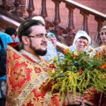 В ПРАЗДНИК ПРОИСХОЖДЕНИЯ ЧЕСТНЫХ ДРЕВ ЖИВОТВОРЯЩЕГО КРЕСТА ГОСПОДНЯ ЕПИСКОП БАХЧИСАРАЙСКИЙ КАЛЛИНИК ВОЗГЛАВИЛ ЛИТУРГИЮ В АЛЕКСАНДРО-НЕВСКОМ КАФЕДРАЛЬНОМ СОБОРЕ Г. СИМФЕРОПОЛЯ