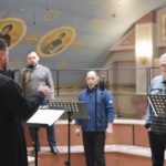 В канун праздника Входа Господня в Иерусалим Митрополит Симферопольский и Крымский Лазарь возглавил всенощное бдение в кафедральном Александро-Невском г. Симферополя.