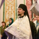 В Рождественскую ночь Митрополит Тихон возглавил праздничную Божественную литургию в кафедральном Александро-Невском соборе.