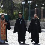 Председатель комиссии по церковному искусству, архитектуре и реставрации при епархиальном совете г. Москвы посетил кафедральный Александро-Невский собор г. Симферополя.