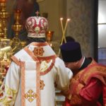 В Неделю 17-ю по Пятидесятнице, по Воздвижении,  Преосвященный Каллиник, епископ Бахчисарайский совершил Божественную литургию в нижнем храме имени св.Гурия Таврического, кафедрального Свято- Александро- Невского собора г.Симферополя.