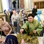 В КАНУН ПРАЗДНИКА ВХОДА ГОСПОДНЯ В ИЕРУСАЛИМ ЕПИСКОП КАЛЛИНИК СОВЕРШИЛ ВСЕНОЩНОЕ БДЕНИЕ В КАФЕДРАЛЬНОМ АЛЕКСАНДРО-НЕВСКОМ СОБОРЕ Г. СИМФЕРОПОЛЯ