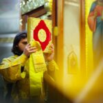 Богослужения в нижнем храме Александро-Невского кафедрального собора в день памяти святителя Иоанна, архиепископа Шанхайского и Сан-Францисского