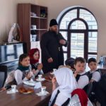 В кафедральном соборе святого благоверного князя Александра Невского г. Симферополя состоялись экскурсии для учащихся школ «МБОУ средняя общеобразовательная школа №38», «МБОУ Средняя общеобразовательная школа № 4 имени маршала Ф. И. Толбухина».