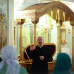 Паломники из Москвы и Нижнего Новгорода посетили духовно‑патриотический комплекс при Александро‑Невском кафедральном соборе в Симферополе.