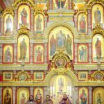 Праздничные богослужения в Александро-Невском кафедральном соборе в день празднования Происхождения (изнесения) Честных Древ Животворящего Креста Господня.