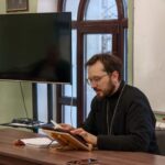 В Просветительском центре святителя Гурия Таврического при Александро-Невском кафедральном г. Симферополя прошло занятие по изучению Священного Писания