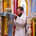 В  Неделю Крестопоклонную Митрополит Тихон возглавил Литургию в кафедральном Александро-Невского собора.