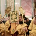 В день памяти святителя Николая Чудотворца Митрополит Лазарь возглавил Божественную литургию в кафедральном Александро-Невском соборе г. Симферополя.