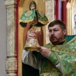 В праздник Входа Господня в Иерусалим  епископ Бахчисарайский Каллиник совершил праздничную Божественную литургию в кафедральном Александро-Невском соборе г. Симферополя.