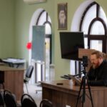 В Просветительском центре святителя Гурия Таврического при Александро-Невском кафедральном соборе прошли занятия для учащихся библейско-богословских курсов