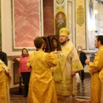 В ДЕНЬ ПАМЯТИ СОБОРА ВСЕХ СВЯТЫХ В ЗЕМЛЕ КРЫМСКОЙ ПРОСИЯВШИХ ПРЕОСВЯЩЕННЕЙШИЙ КАЛЛИНИК ЕПИСКОП БАХЧИСАРАЙСКИЙ ВОЗГЛАВИЛ БОЖЕСТВЕННУЮ ЛИТУРГИЮ В КАФЕДРАЛЬНОМ АЛЕКСАНДРО-НЕВСКОМ СОБОРЕ Г. СИМФЕРОПОЛЯ.