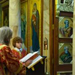 Богослужения в нижнем храме Александро-Невского кафедрального собора в день отдания праздника Пасхи