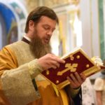 Архиерейское богослужение в Неделю 9-ю по Пятидесятнице в кафедральном Александро-Невском соборе г. Симферополя.