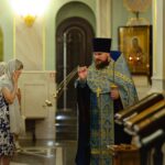 Праздничные богослужения в нижнем храме Александро-Невского кафедрального собора в день празднования Казанской иконы Божией Матери
