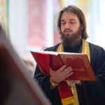 Воскресные богослужения в Александро-Невском кафедральном соборе в Неделю 4-ю по Пятидесятнице