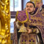 Божественная литургия  в Великий Четверток, день Воспоминания Тайной Вечери в кафедральном Александро-Невском собре.