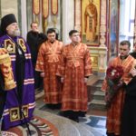 Митрополит Симферопольский и Крымский Лазарь совершил Пасхальную вечерню вторника Светлой седмицы в кафедральном Александро-Невском соборе г. Симферополя.