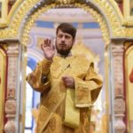 В Неделю 4-ю по Пятидесятнице, Преосвященный Каллиник, епископ Бахчисарайский совершил Божественную литургию в кафедральном соборе святого благоверного князя Александра Невского г. Симферополя.