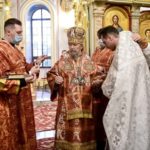 В ДЕНЬ ПРАЗДНОВАНИЯ ПЕРЕНЕСЕНИЯ МОЩЕЙ  СВЯТИТЕЛЯ  И ЧУДОТВОРЦА НИКОЛАЯ МИТРОПОЛИТ СИМФЕРОПОЛЬСКИЙ И КРЫМСКИЙ ЛАЗАРЬ ВОЗГЛАВИЛ ЛИТУРГИЮ В АЛЕКСАНДРО-НЕВСКОМ КАФЕДРАЛЬНОМ СОБОРЕ Г. СИМФЕРОПОЛЯ.