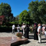 В День памяти жертв депортации армян, болгар, греков,проживающих на территории полуострова прошла церемония возложения цветов к мемориальному памятнику
