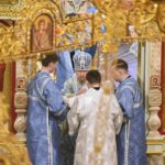 Глава Крымской Митрополии, Высокопреосвященнейший Митрополит Симферопольский и Крымский Лазарь, возглавил праздничную Божественную литургию в кафедральном соборе святого благоверного князя Александра Невского г. Симферополя.