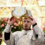 Литургия святителя Василия Великого в Великую субботу в кафедральном Александро-Невском соборе г. Симферополя.