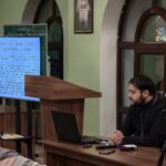 В Просветительском центре святителя Гурия Таврического при Александро-Невском кафедральном соборе   прошли занятия с учащимися библейско-богословских курсов