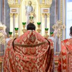 В Неделю 16-ю по Пятидесятнице кафедральном соборе святого благоверного князя Александра Невского  г. Симферополя была совершена Божественная литургия.