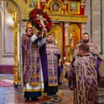 Богослужение в канун Происхождения Честных Древ Животворящего Креста Господня в кафедральном Александро-Невском соборе
