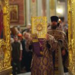 Праздничные богослужения в Александро-Невском кафедральном соборе в праздник Воздвижения Честного и Животворящего Креста Господня