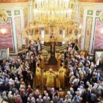 Преосвященный Евфимий, епископ Луховицкий возглавил Литургию в Неделю 16-ю по Пятидесятниц  в кафедральном Свято-Александро-Невском соборе г. Симферополя.