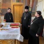 Настоятель Александро-Невского кафедрального собора посетил храм священномученика Вениамина г.Симферополя