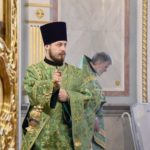 В праздник Входа Господня в Иерусалим  епископ Бахчисарайский Каллиник совершил праздничную Божественную литургию в кафедральном Александро-Невском соборе г. Симферополя.