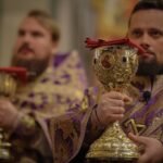 Праздничные богослужения в Александро-Невском кафедральном соборе в праздник Всемирного Воздвижения Честного и Животворящего Креста Господня